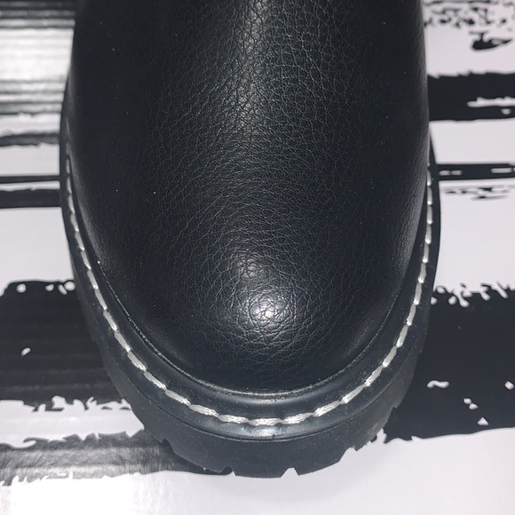 DV by Dolce Vita Women’s Lobera Chelsea Boot - Picture 12 of 16